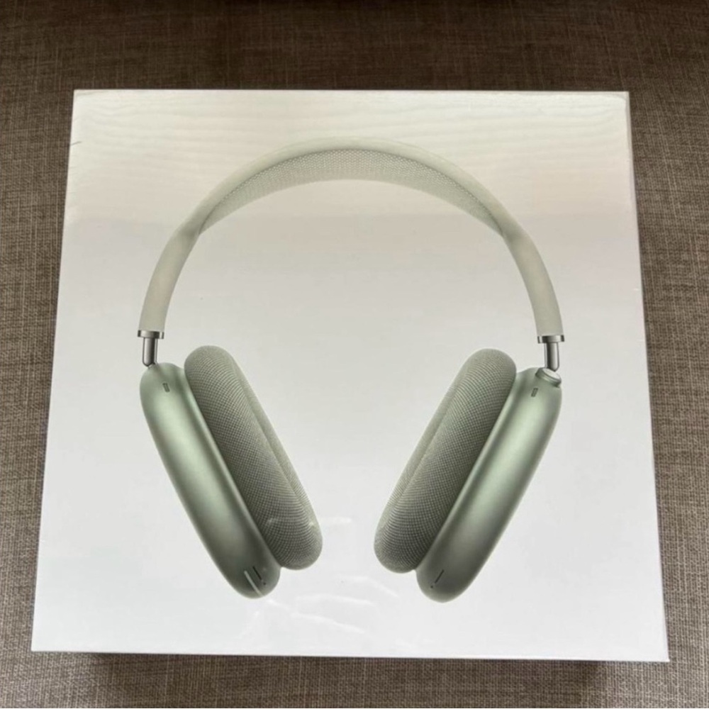 Apple AirPods Max in Sage